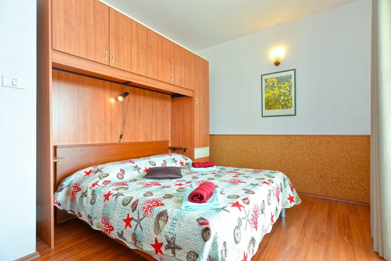 Pool Apartments 624 بولا المظهر الخارجي الصورة