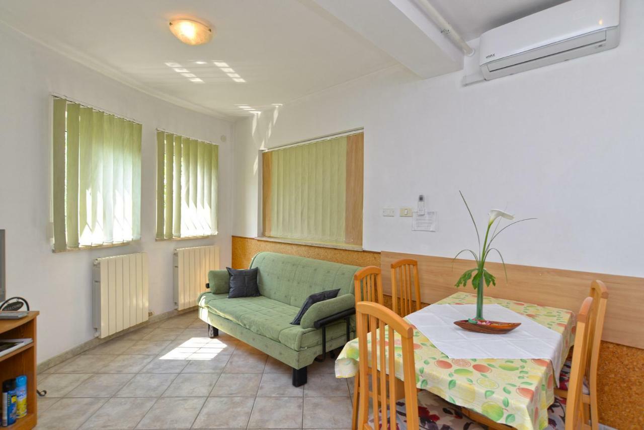 Pool Apartments 624 بولا المظهر الخارجي الصورة