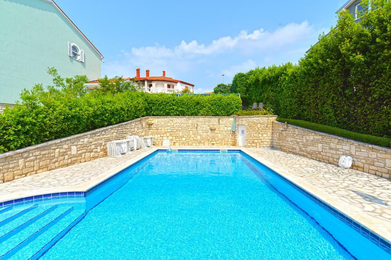 Pool Apartments 624 بولا المظهر الخارجي الصورة