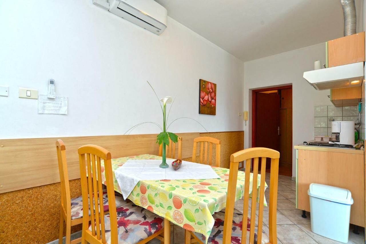 Pool Apartments 624 بولا المظهر الخارجي الصورة