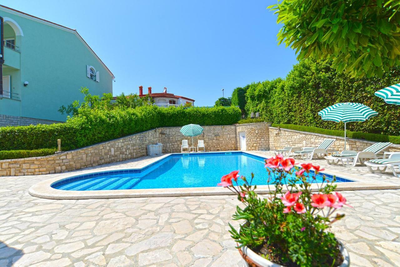 Pool Apartments 624 بولا المظهر الخارجي الصورة
