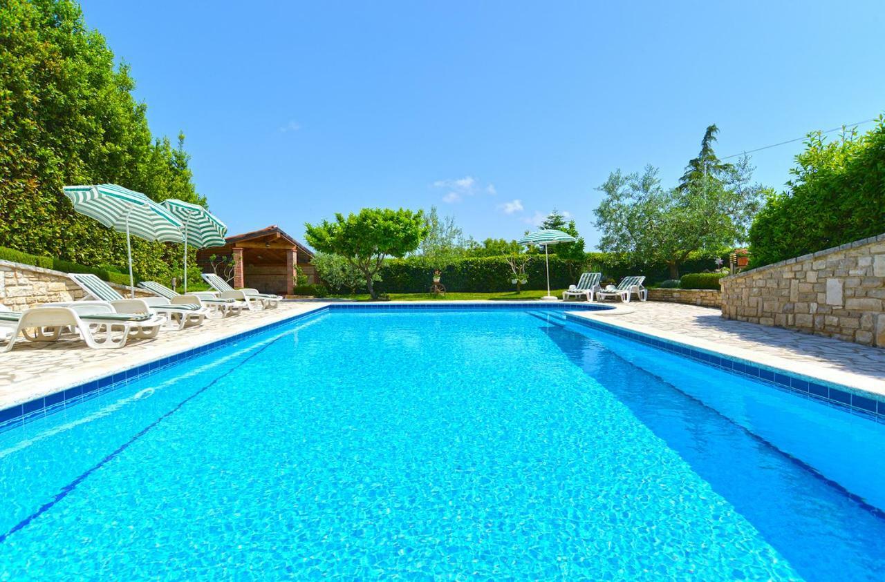 Pool Apartments 624 بولا المظهر الخارجي الصورة