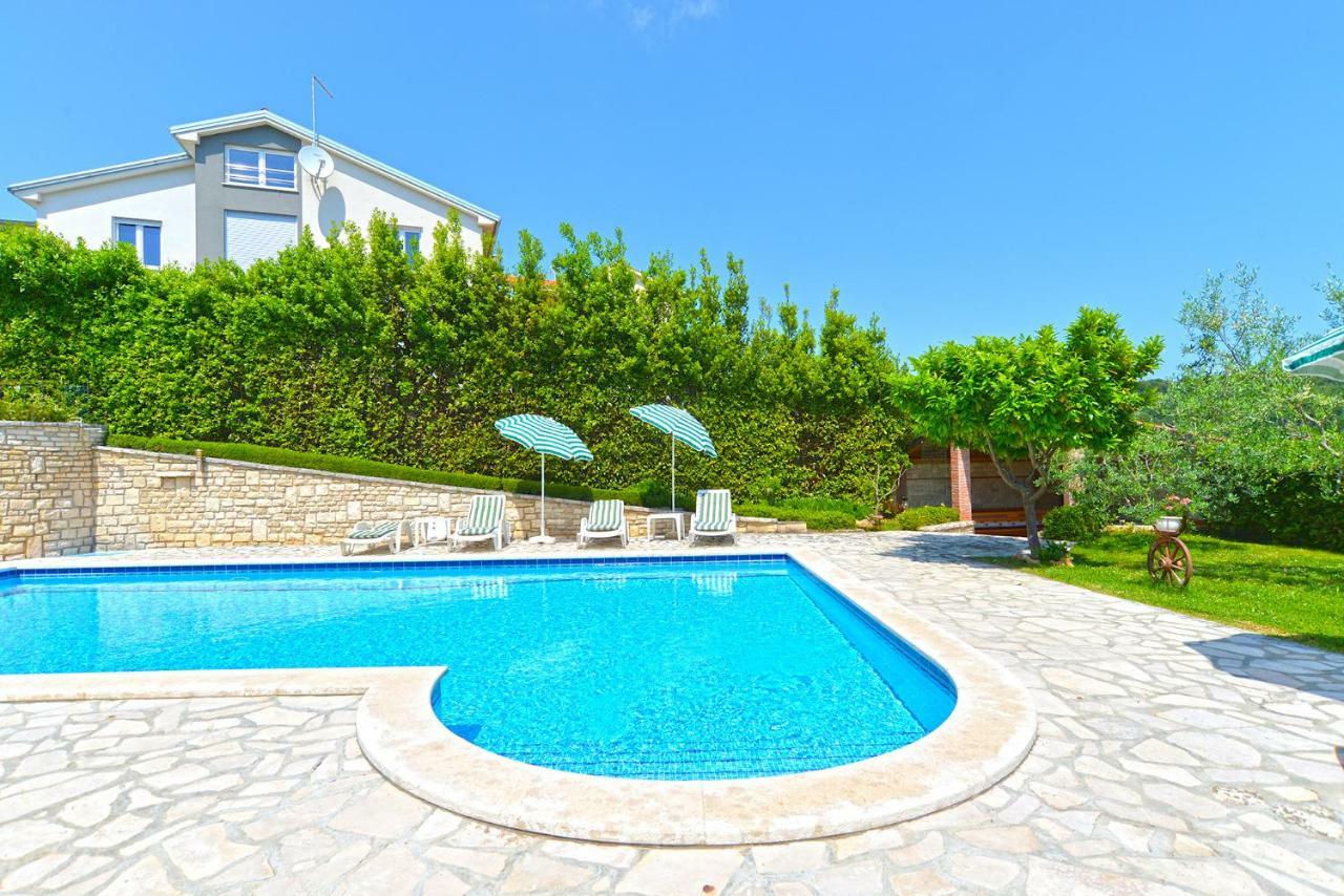 Pool Apartments 624 بولا المظهر الخارجي الصورة
